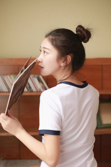 韩国两个人看电影